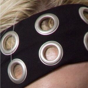 Grommet headbands
